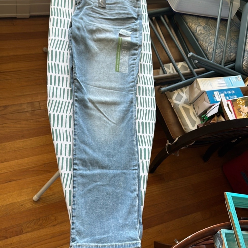 Lee’s Light Wash Denim Jeans NWT